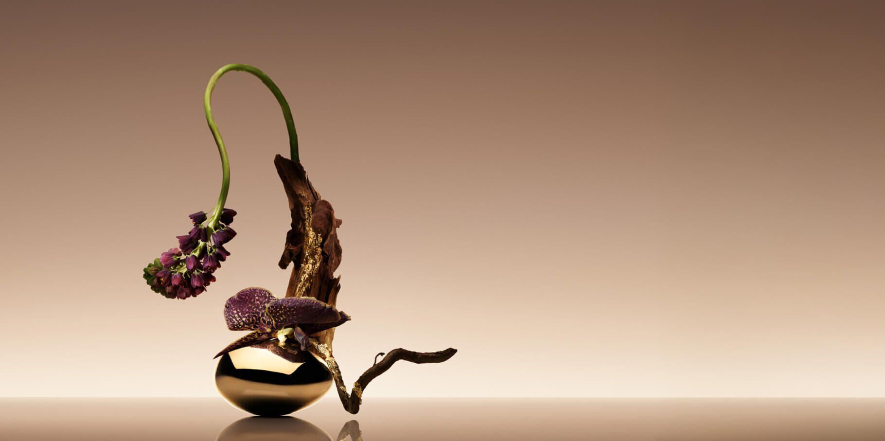 Product image of Cuir Nu fragrance by Armani/Prive followed by a ikebana&nbsp;