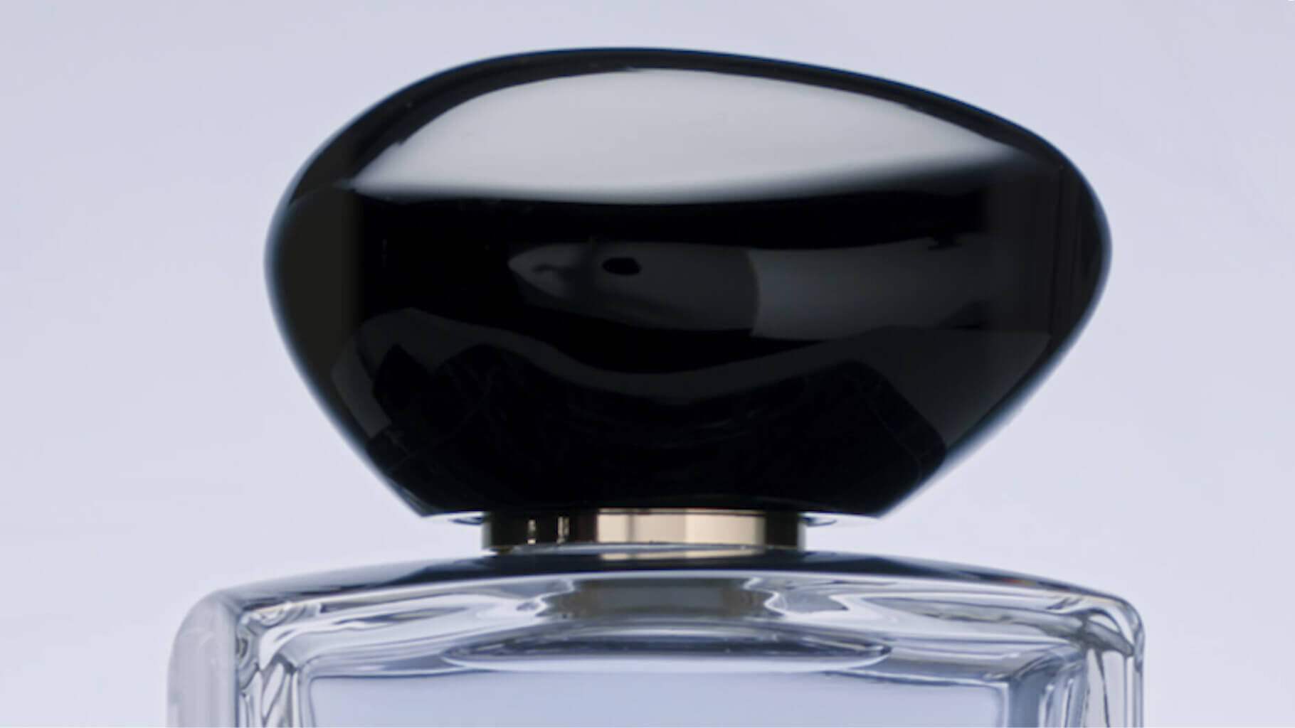 Iris Bleu Cristal bottle