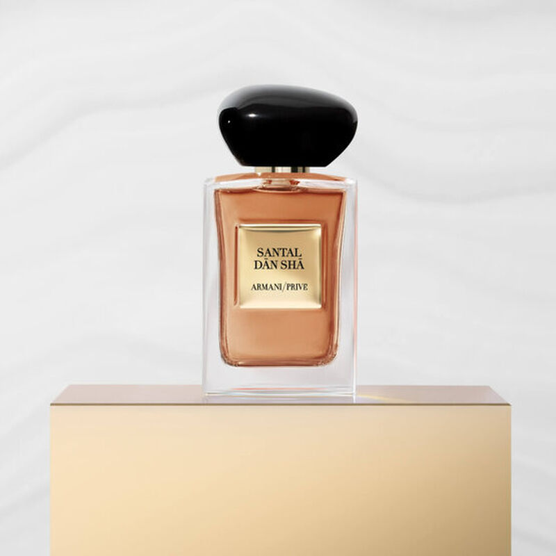 Armani/Privé Santal Dansha  Una madera de sándalo cálida y agradable 100 ml