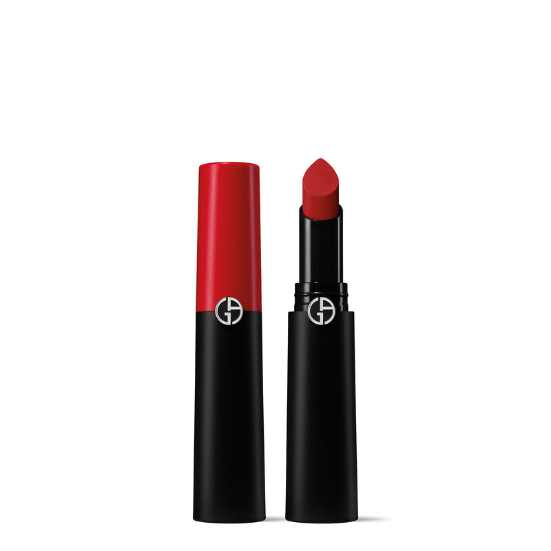 LIP POWER MATTE El nuevo color de labios mate y vibrante de crema a polvo. 603 Dramatic