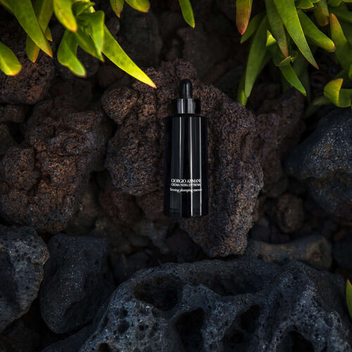 Crema Nera Firming Plumping Facial Essence