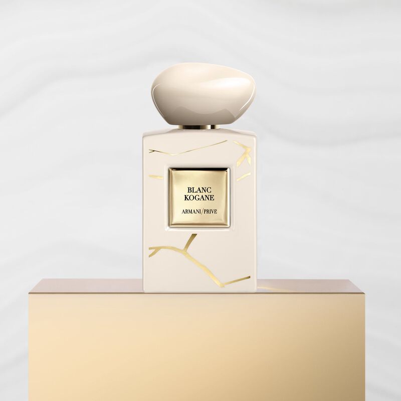 ARMANI/PRIVÉ BLANC KOGANE Un eau de parfum adictivo y almizclado de flores blancas. 100 ml