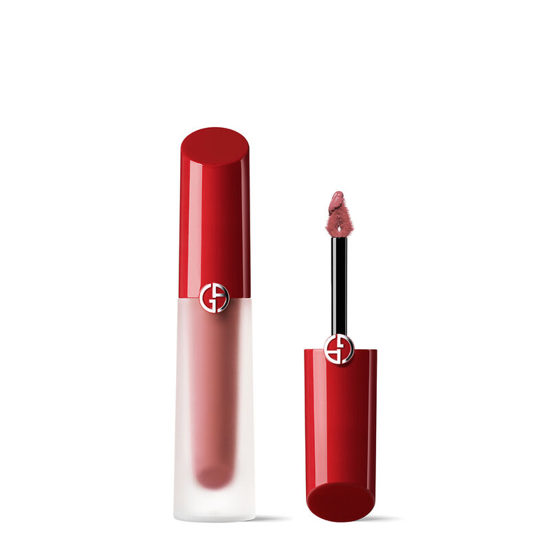 LIP MAESTRO SATIN El nuevo y vibrante color de labios líquido efecto segunda piel de Armani. 01 Summer Adventure