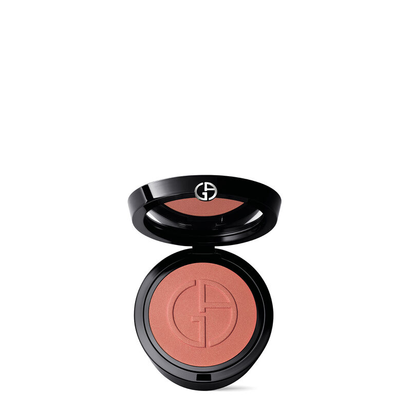 Luminous Silk Glow Blush Colorete en polvo sedoso que maquilla suavemente la piel con un rubor luminoso 11 Inlove